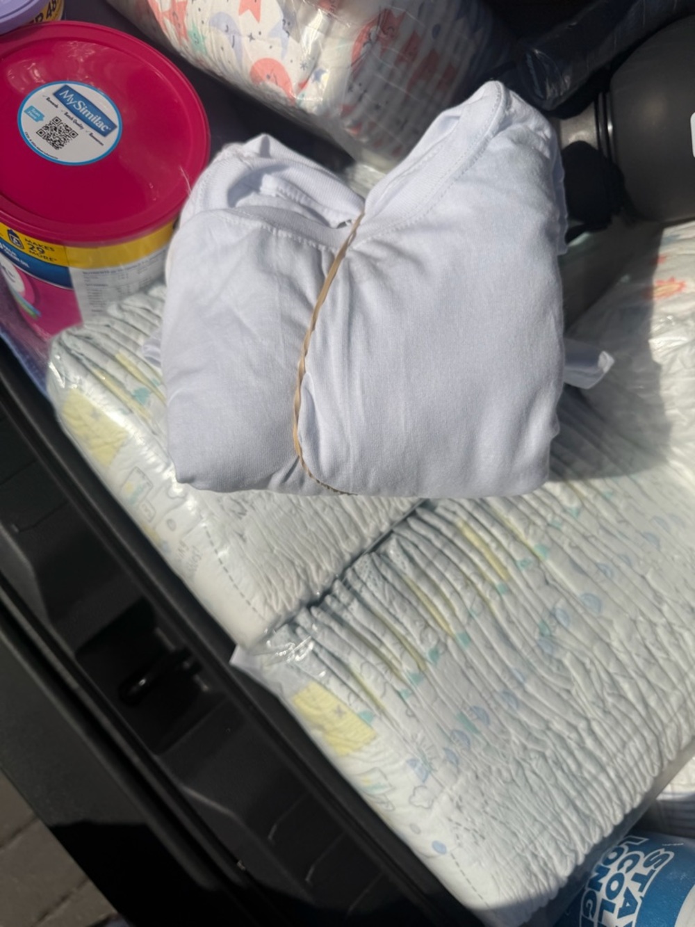 HANES men’s white T-shirt size small five shirts open package